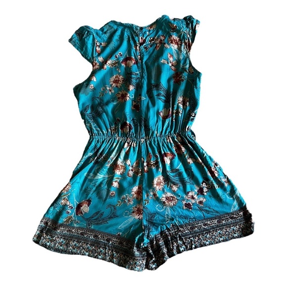 Francesca’s Collection Romper. Large. Belt is missing. - Picture 6 of 14